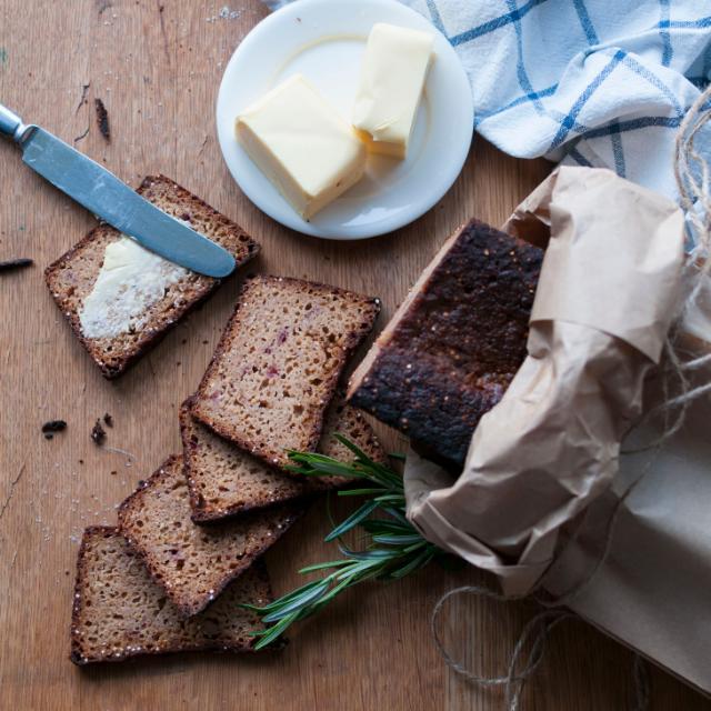 Gluteeniton saaristolaisleipä