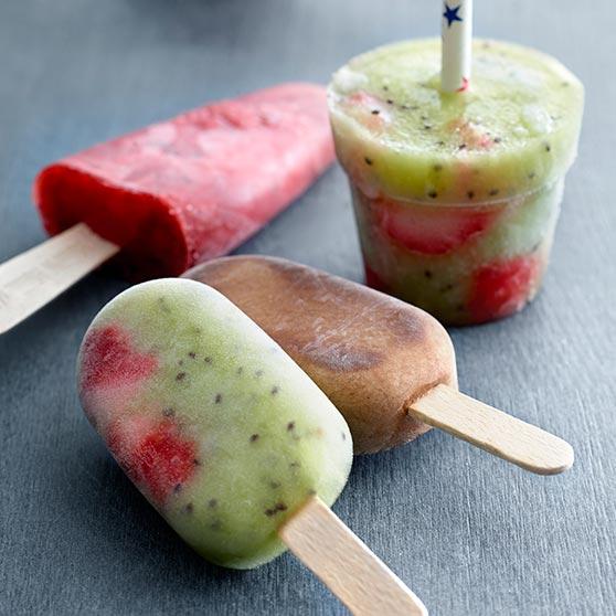 Ice pops: Kiivi-mansikkamehujäät