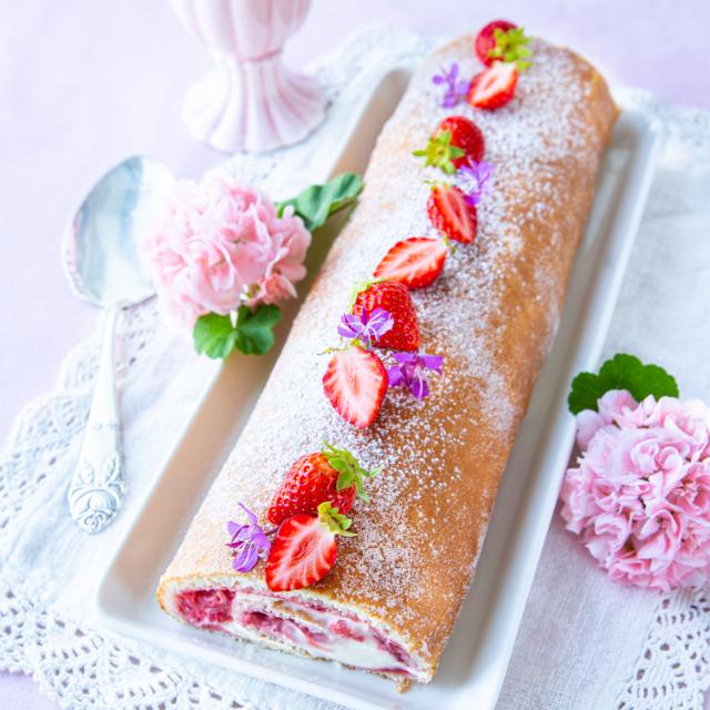 Mansikkakääretorttu