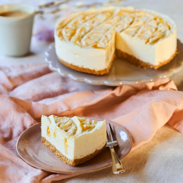 Jäädytetty passionjuustokakku