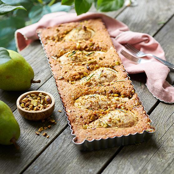 Päärynäkakku rosmariinilla