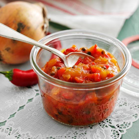 Paprika-sipulichutney