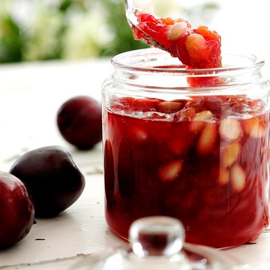 Plum jam with almonds