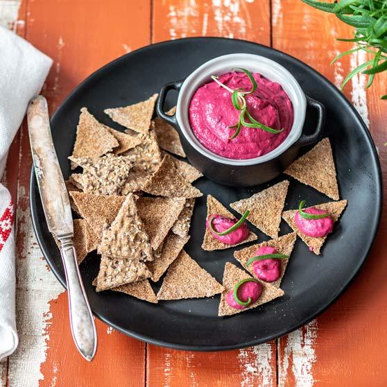 Punajuuri-rosmariinihummus
