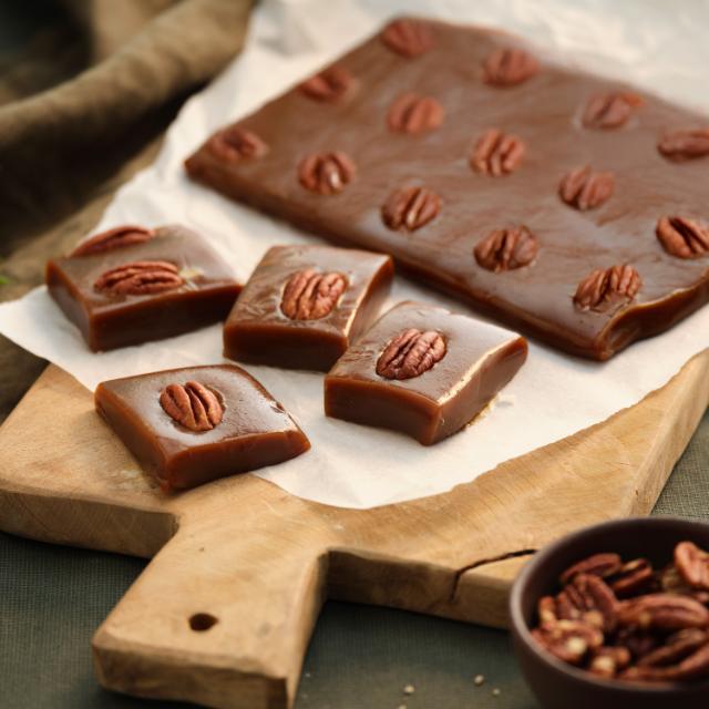 Mausteinen pekaanipähkinätoffee