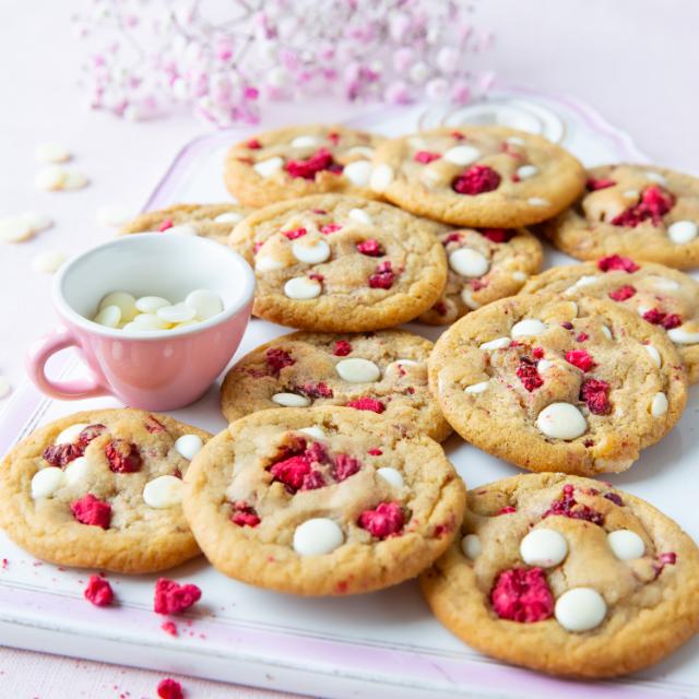 Vadelma-valkosuklaacookies