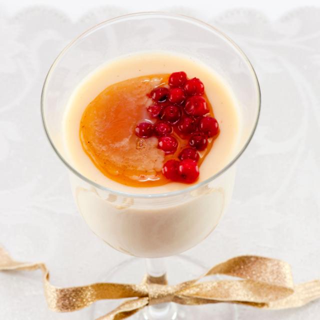 Valkosuklaapannacotta