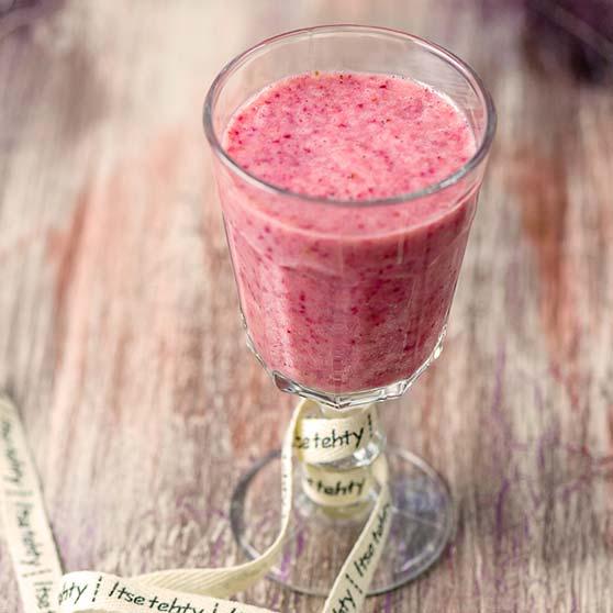 Puolukka banaanismoothie Dansukker Puolukka banaanismoothie Dansukker